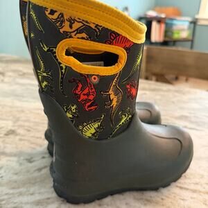 BOGS - Neo Classic Super Dino Dark Green Multi Color